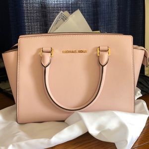 Michael Kors Selma Bag
